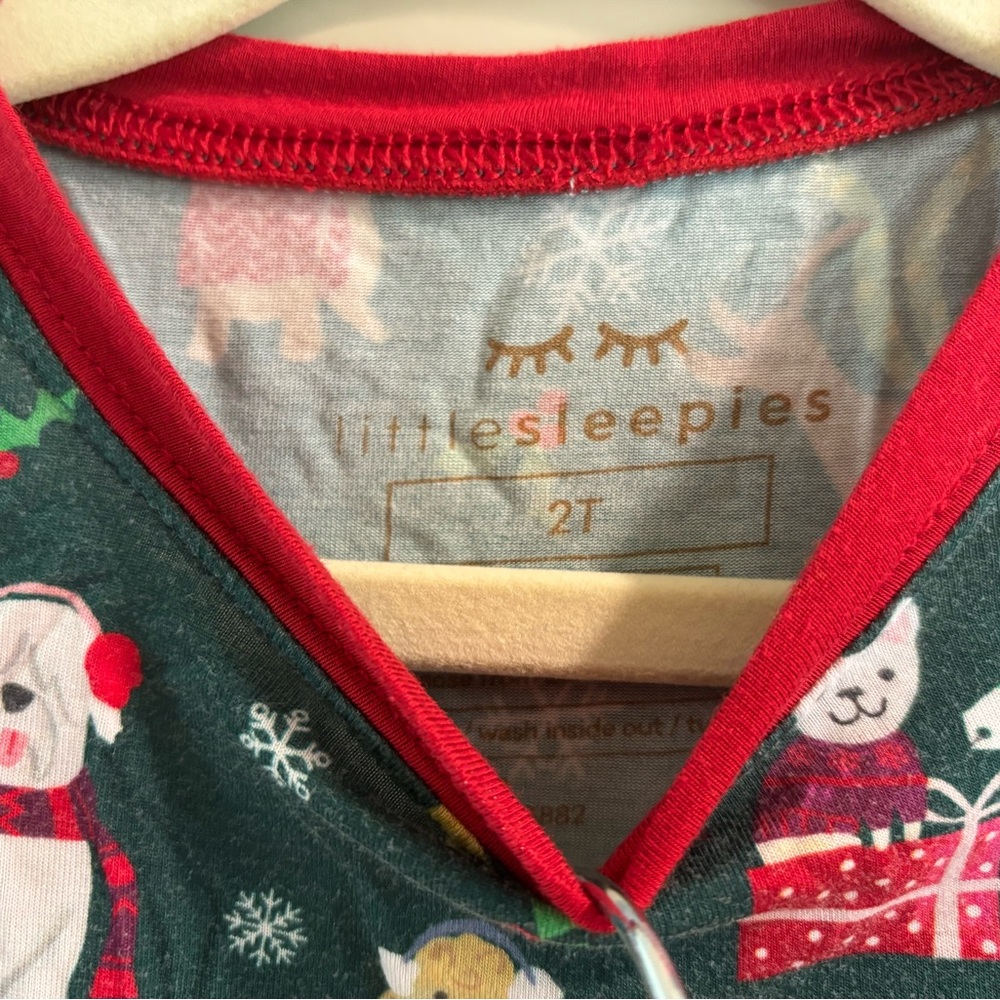 Little Sleepies - Holiday Pup Print 2T - Picture 2 of 2